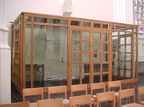 tong34.jpg (22152 bytes)