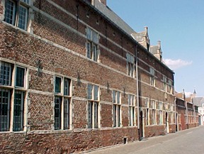 tong49.jpg (29633 bytes)